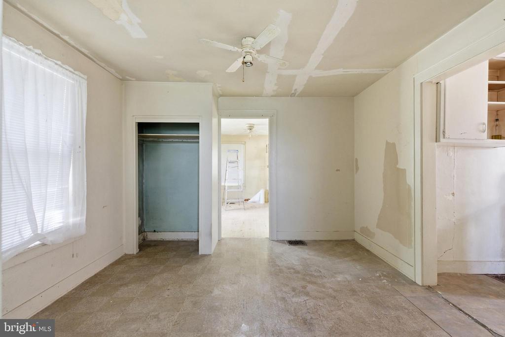 709 DEER PARK ROAD