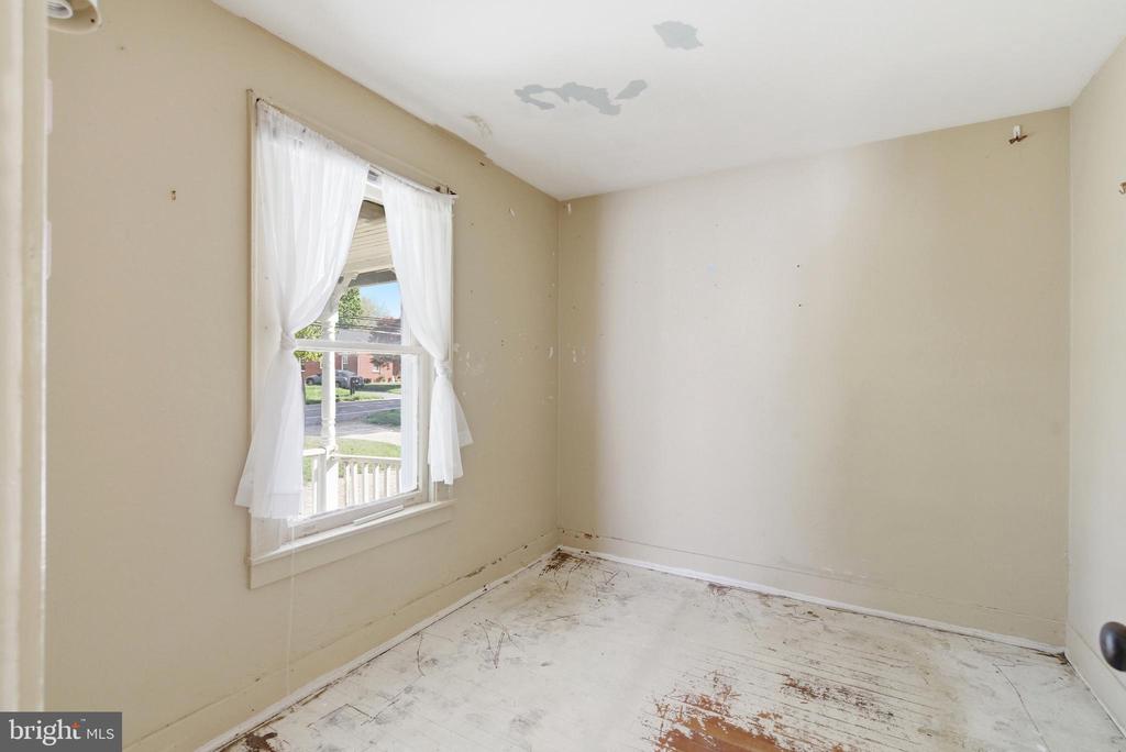 709 DEER PARK ROAD
