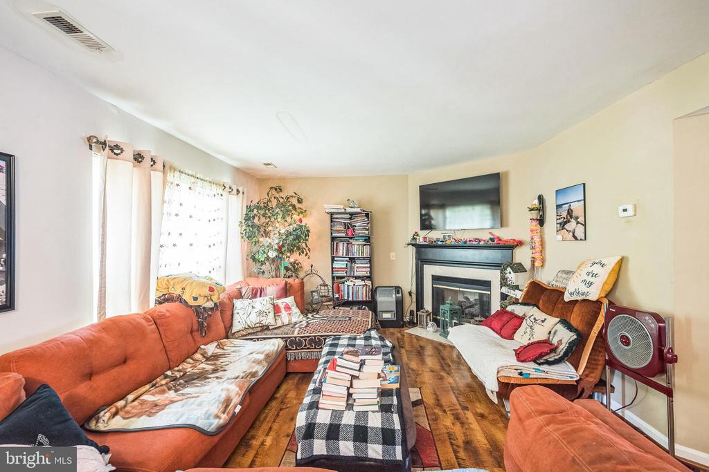 113 New Castle Ct