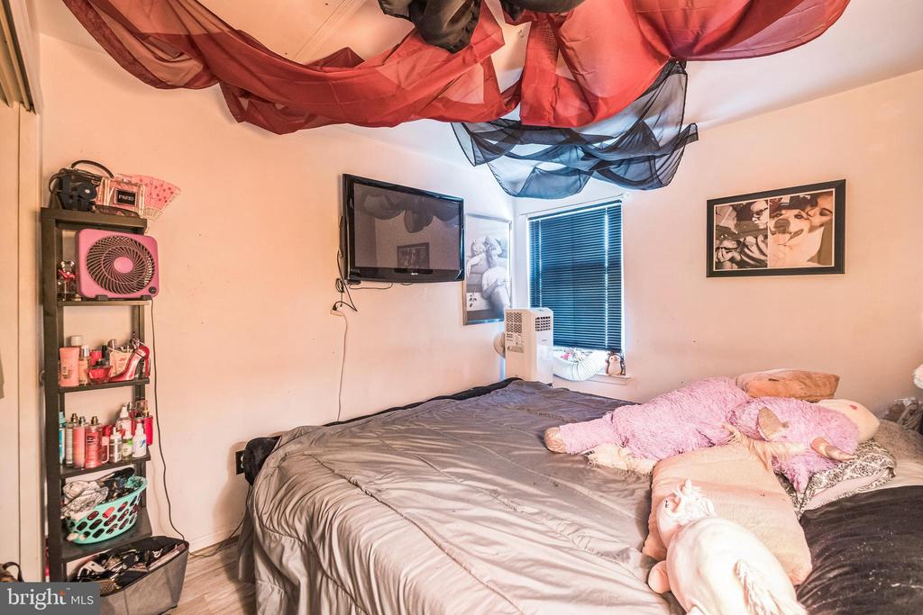 113 New Castle Ct