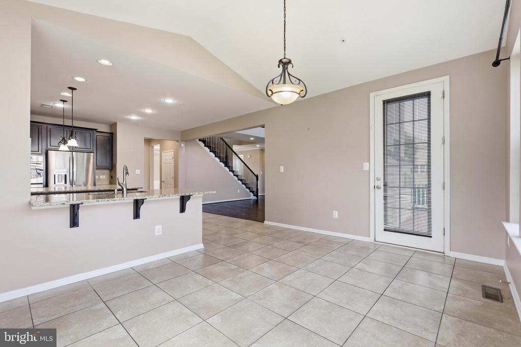 2700 LAKE FOREST DRIVE