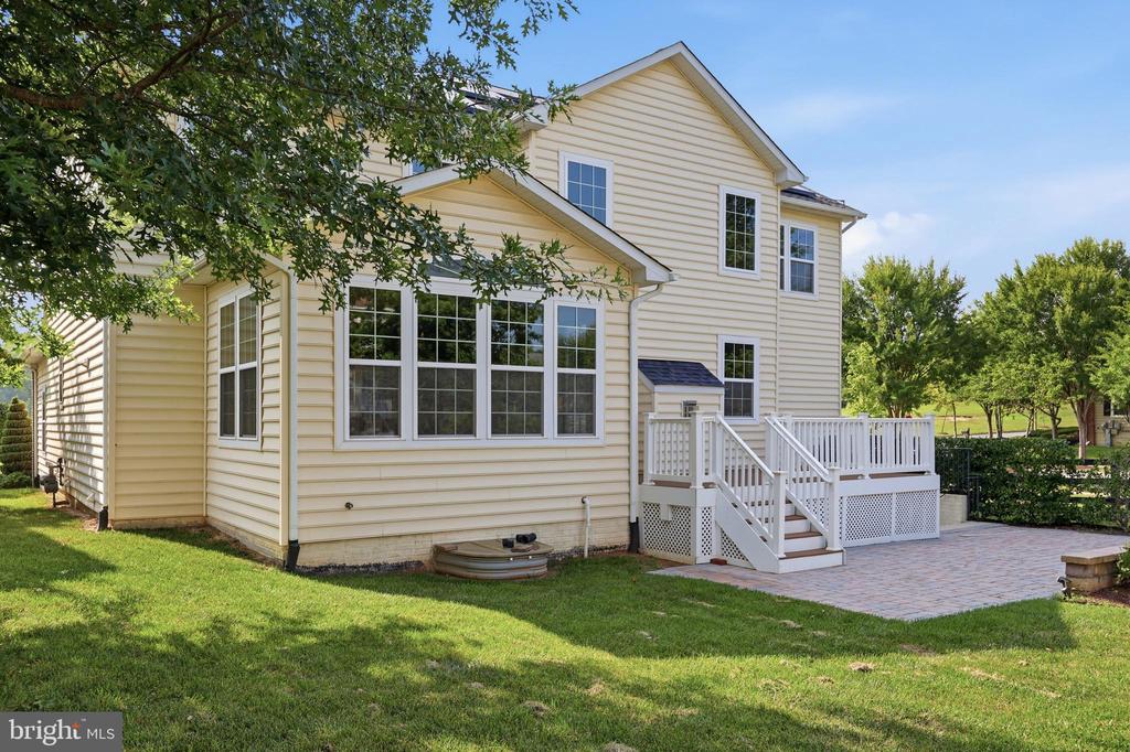 2700 LAKE FOREST DRIVE