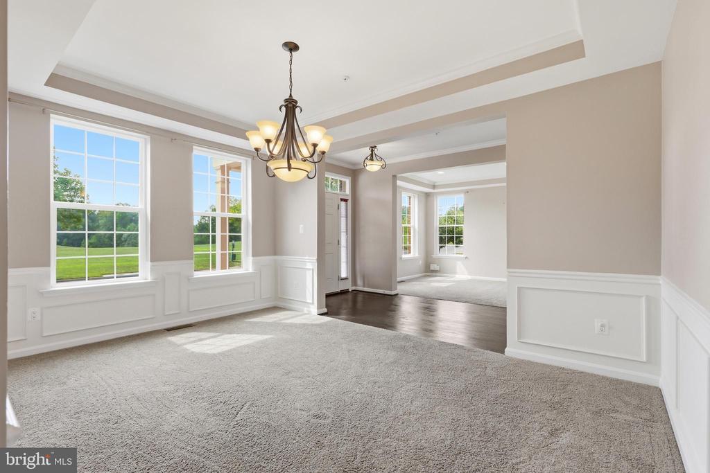 2700 LAKE FOREST DRIVE