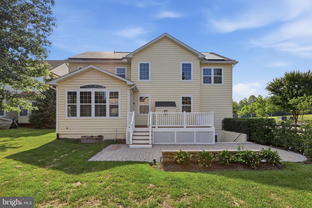 2700 LAKE FOREST DRIVE