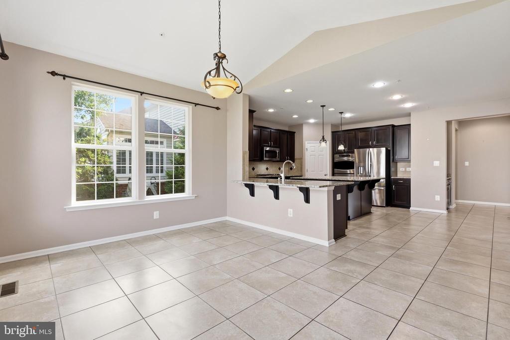 2700 LAKE FOREST DRIVE