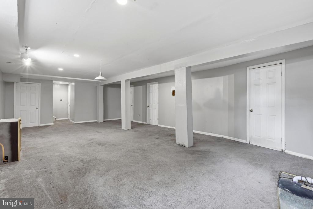 7902 CLAUDIA DRIVE