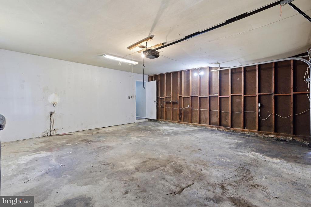 7902 CLAUDIA DRIVE