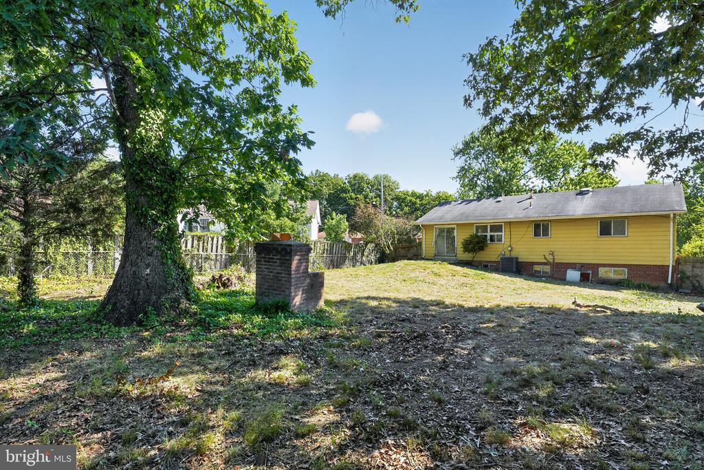 1917 GLENDORA DRIVE