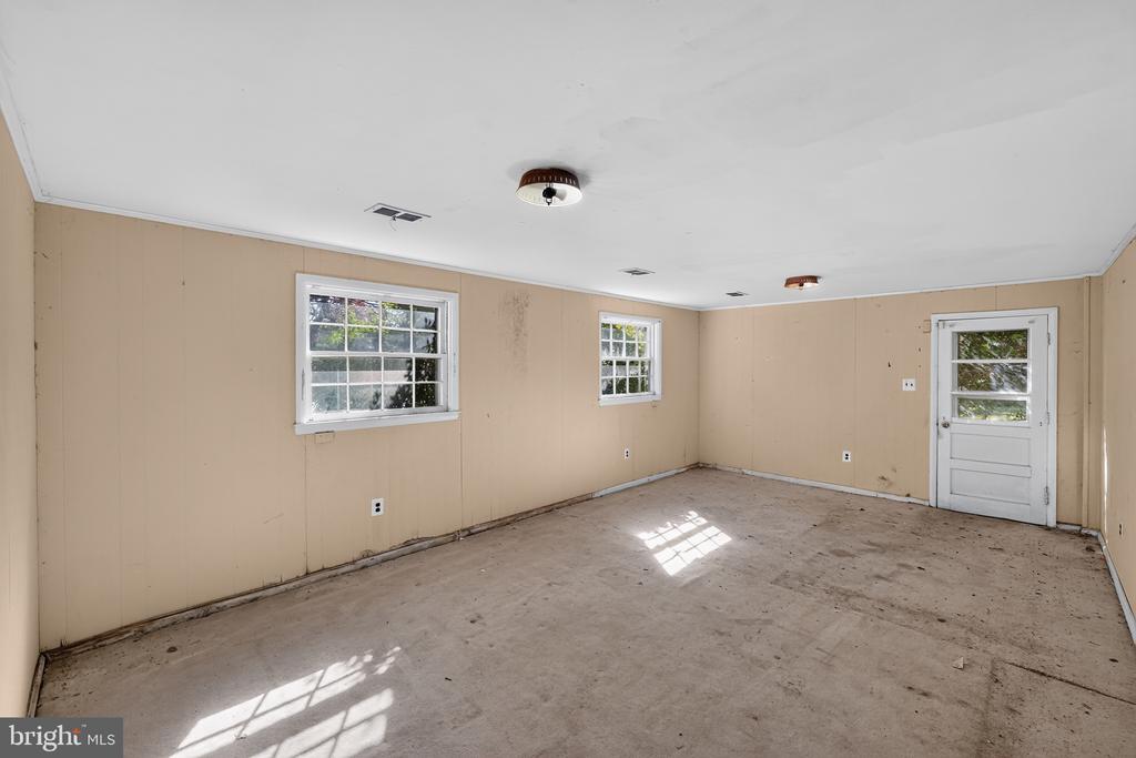 1917 GLENDORA DRIVE