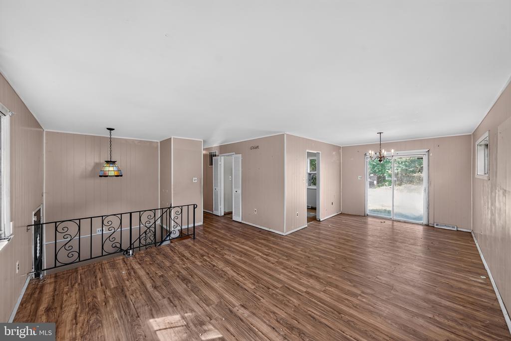 1917 GLENDORA DRIVE
