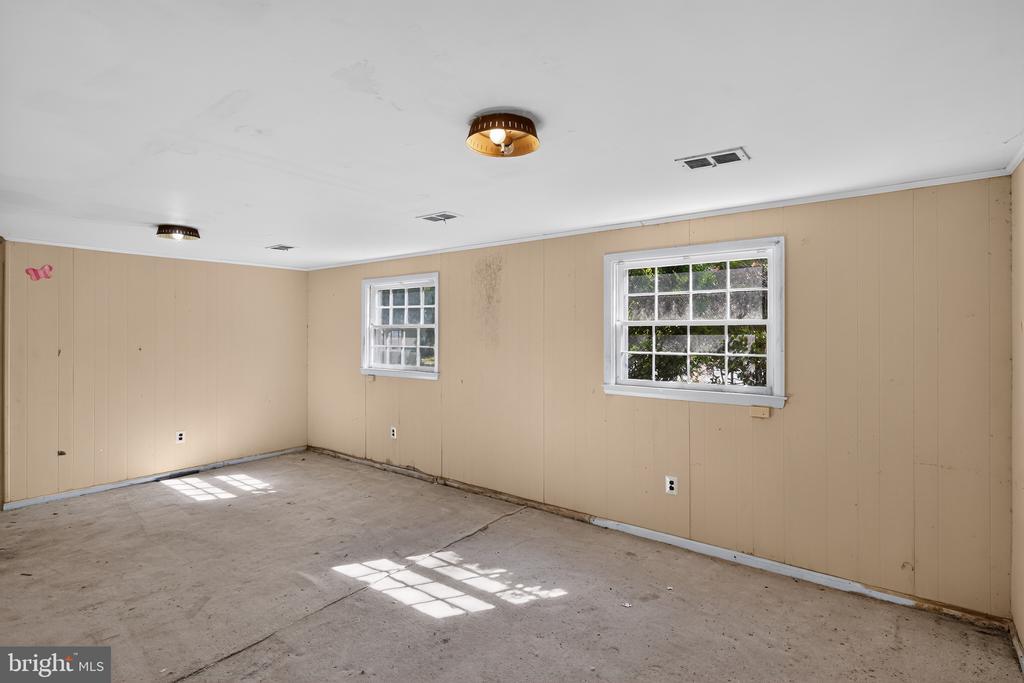 1917 GLENDORA DRIVE