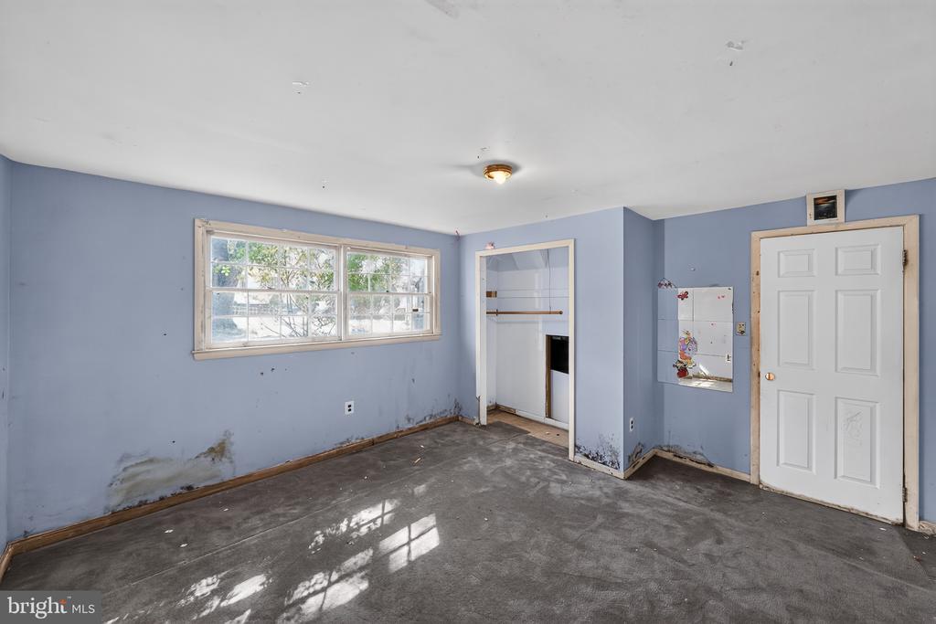 1917 GLENDORA DRIVE