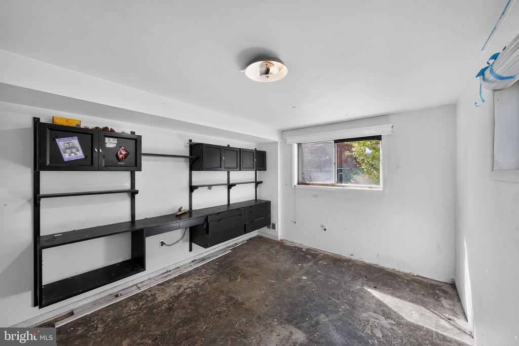 1917 GLENDORA DRIVE