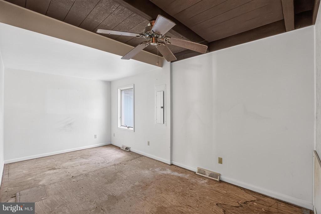 40743 MAGEE DRIVE
