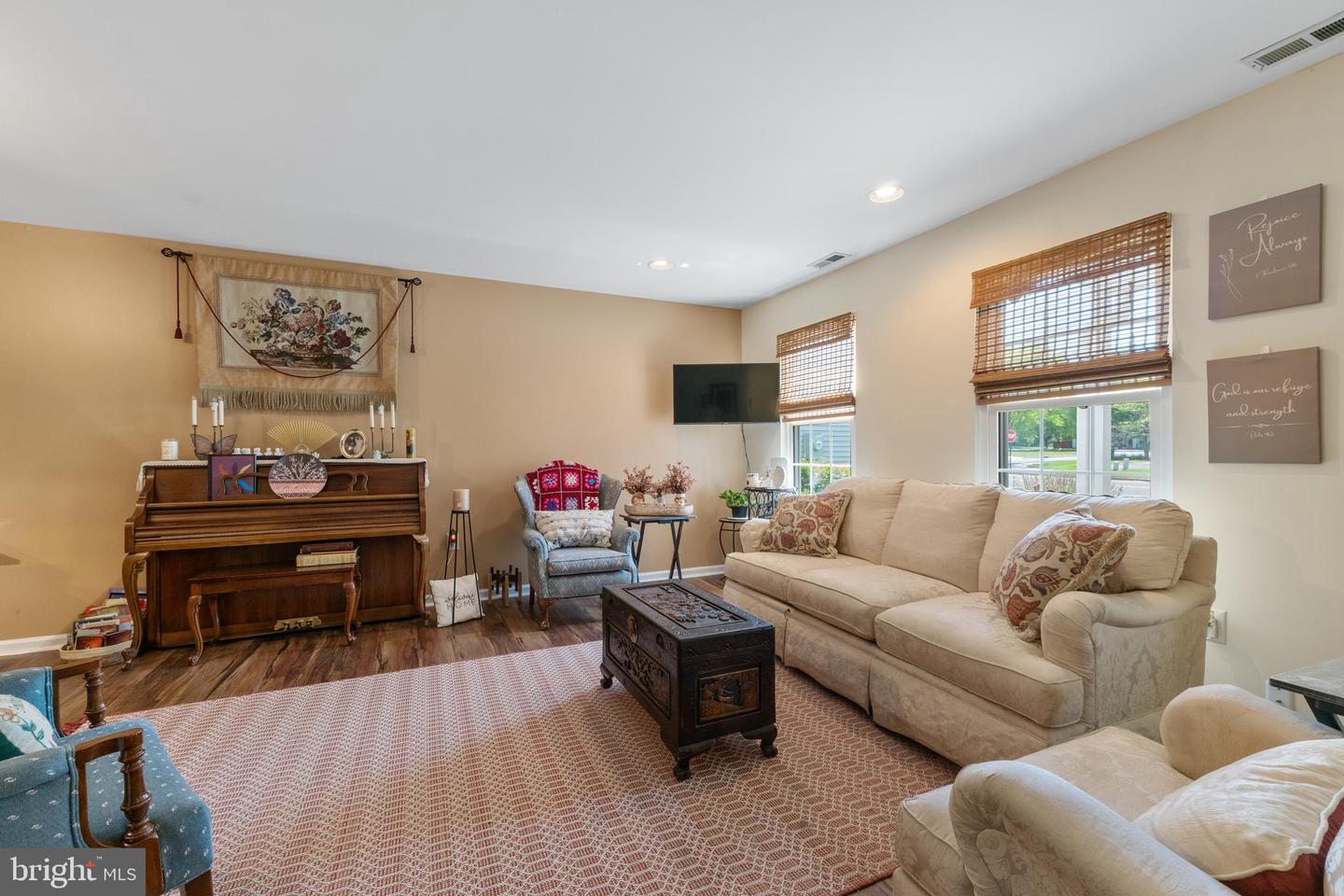9 Hemlock Ct