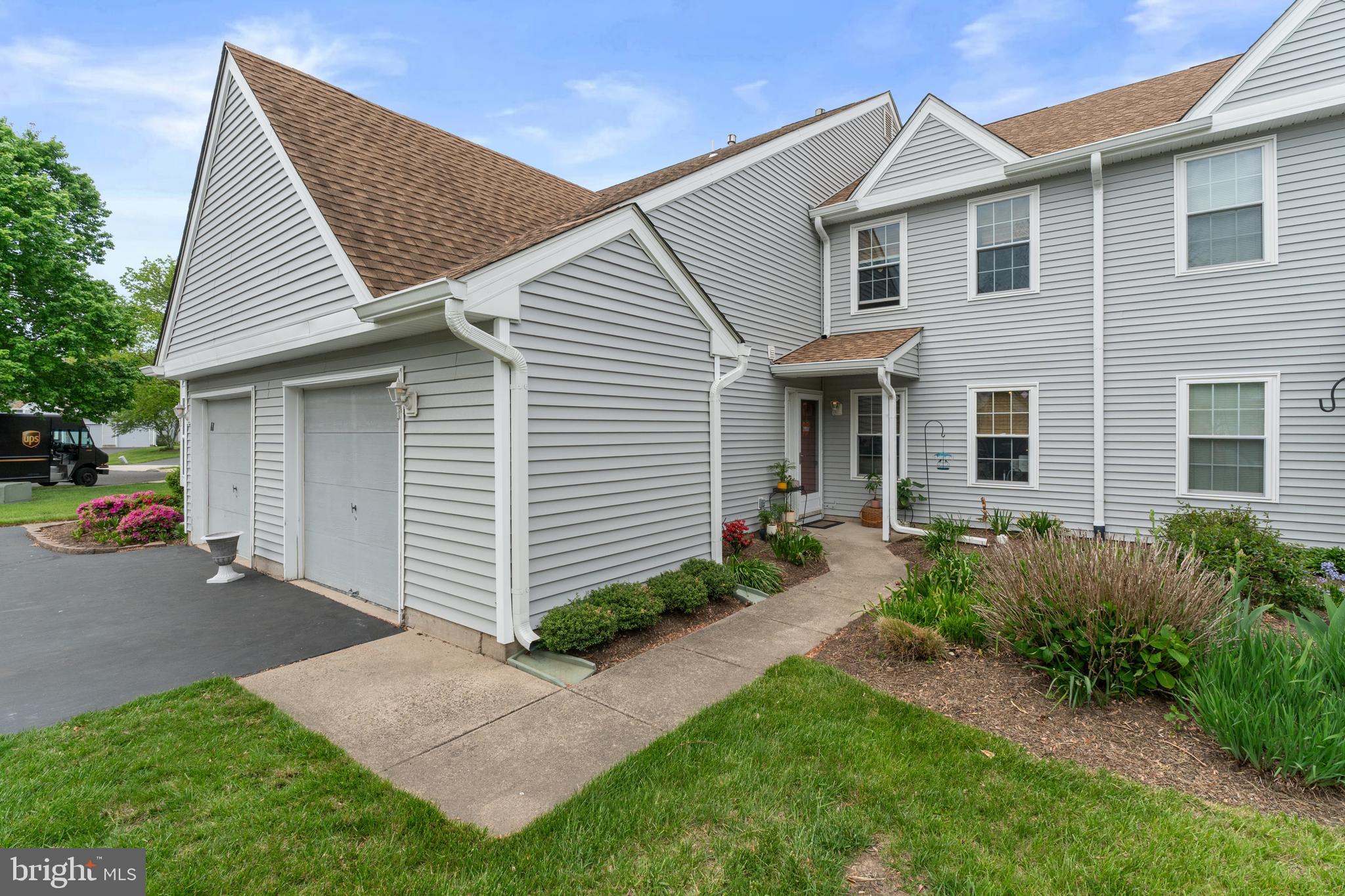 9 Hemlock Ct