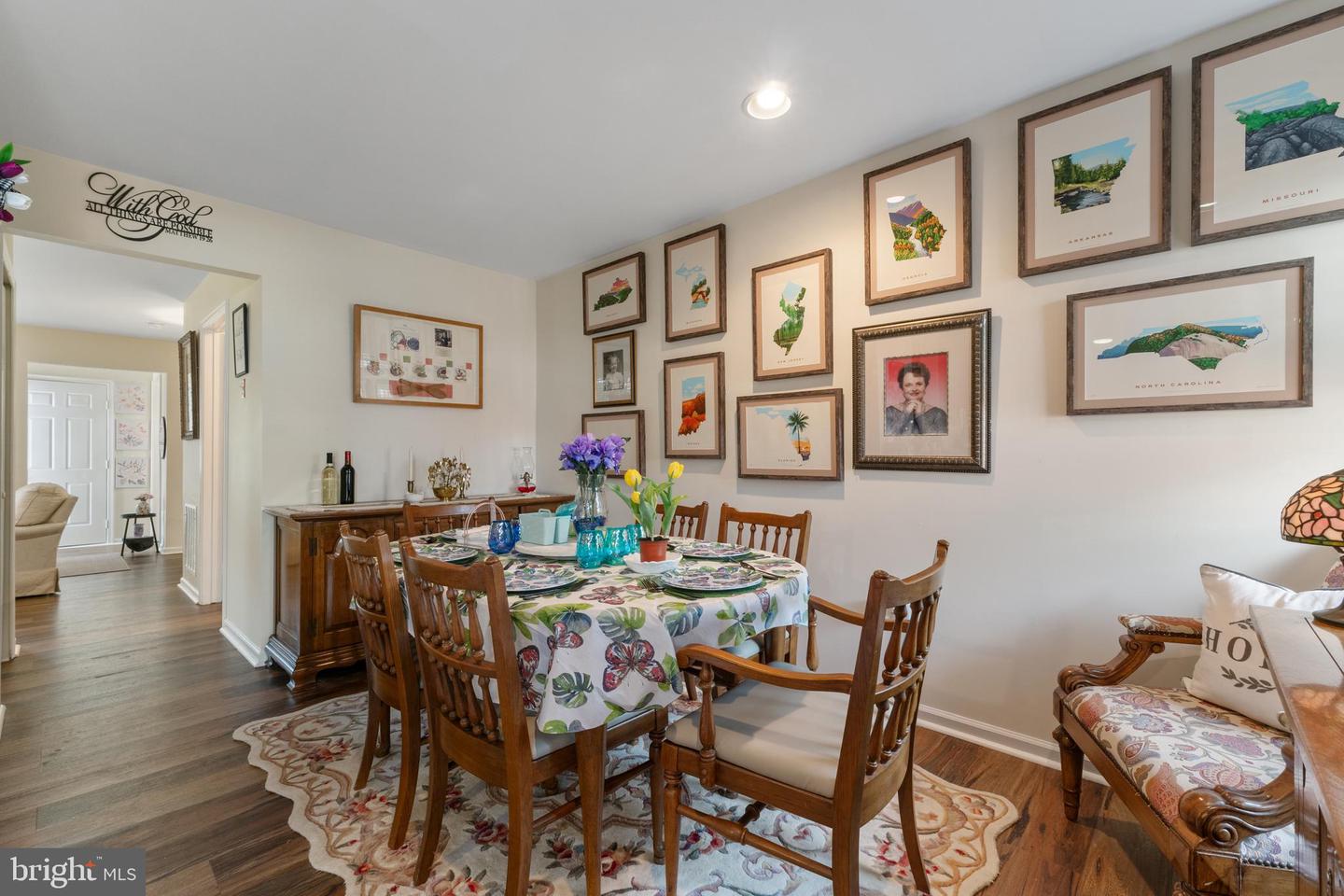 9 Hemlock Ct