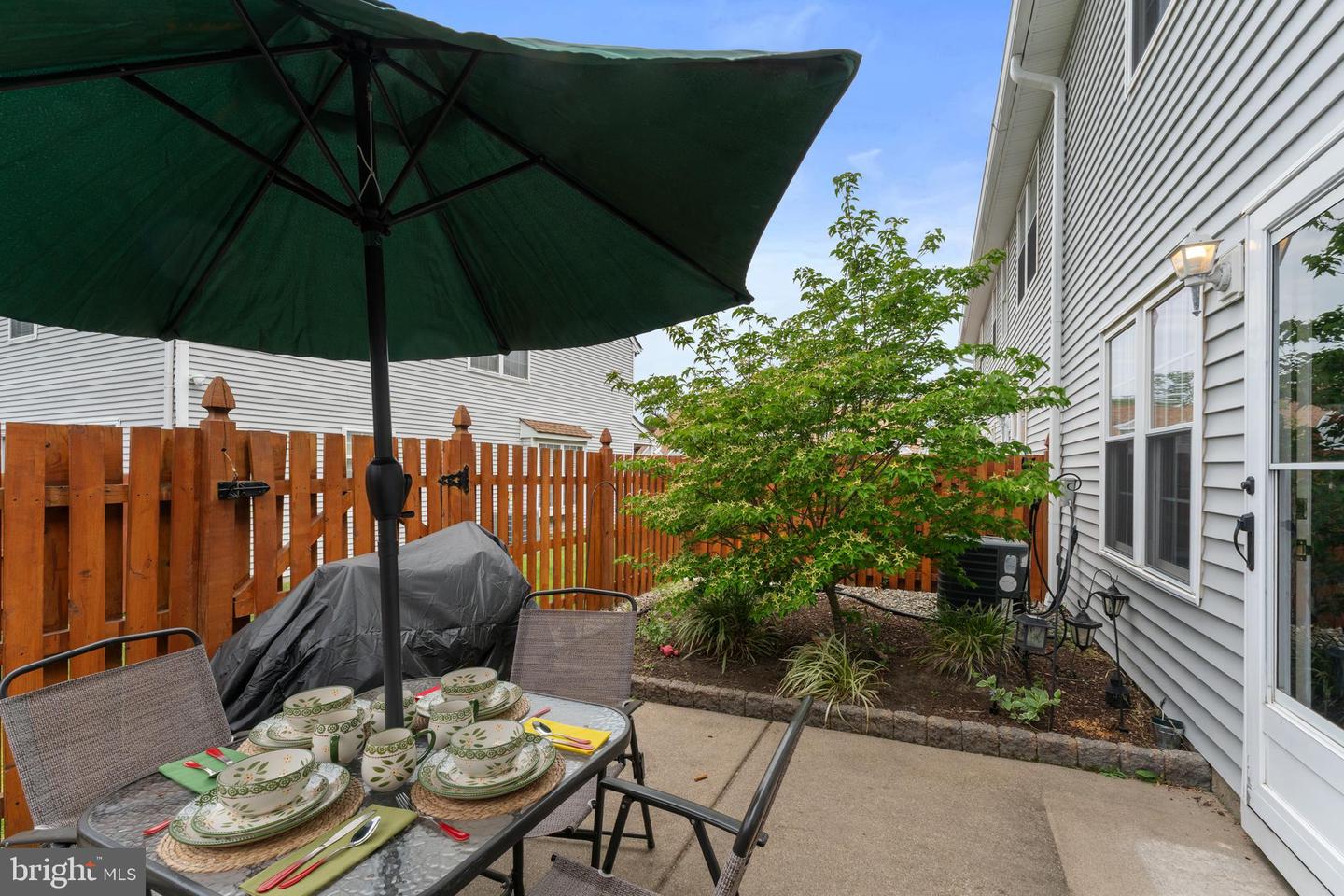 9 Hemlock Ct