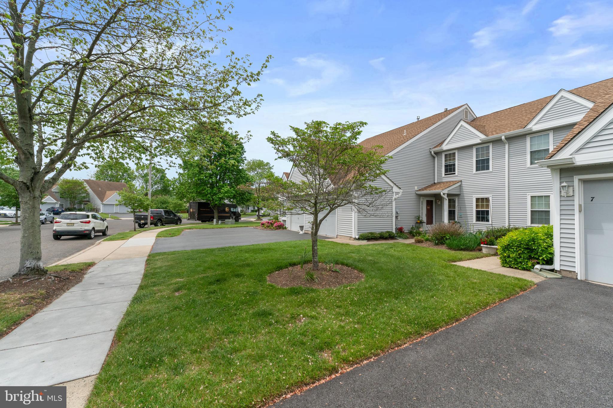 9 Hemlock Ct