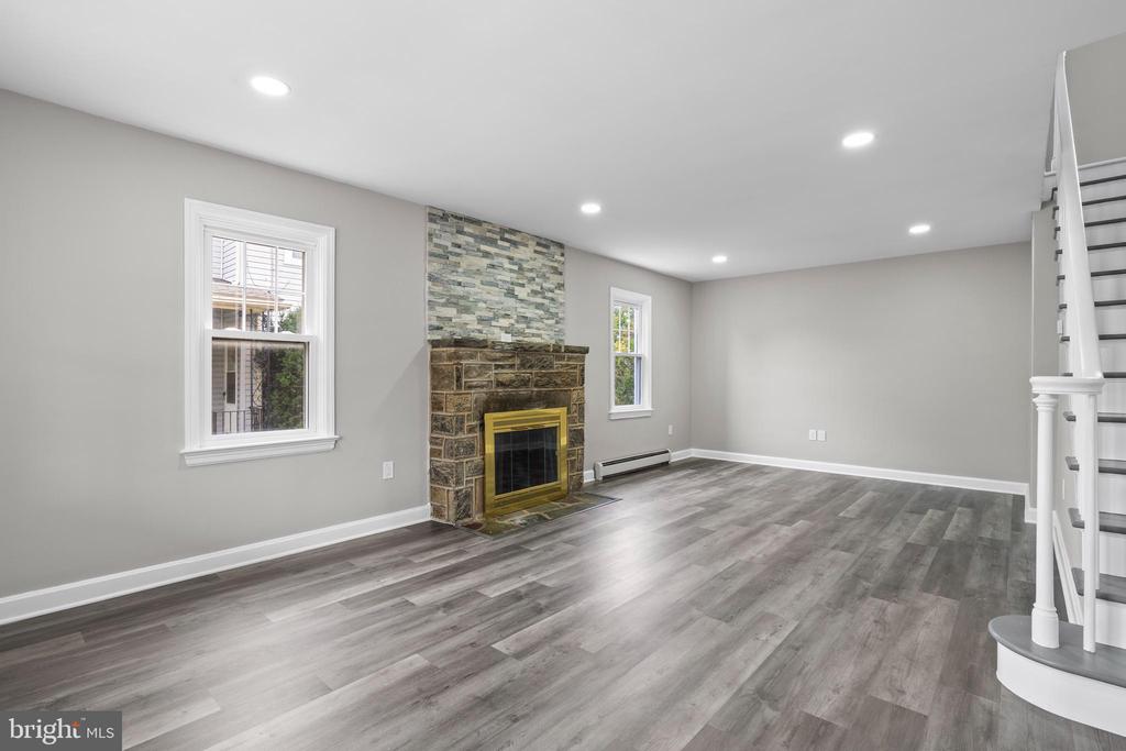 131 LIPPINCOTT AVENUE
