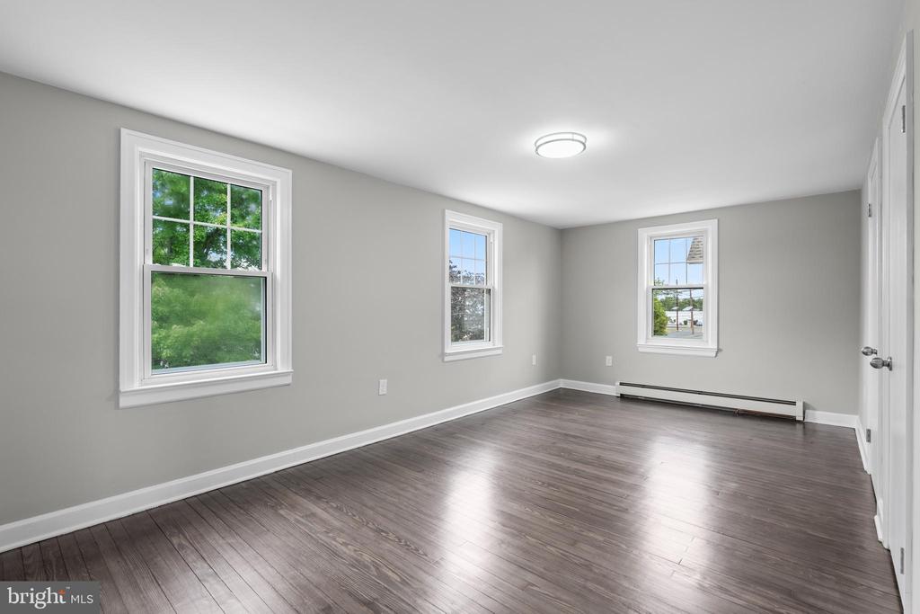 131 LIPPINCOTT AVENUE