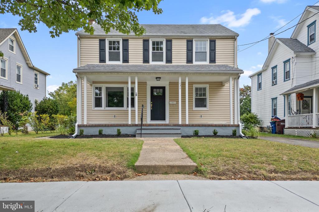 131 LIPPINCOTT AVENUE