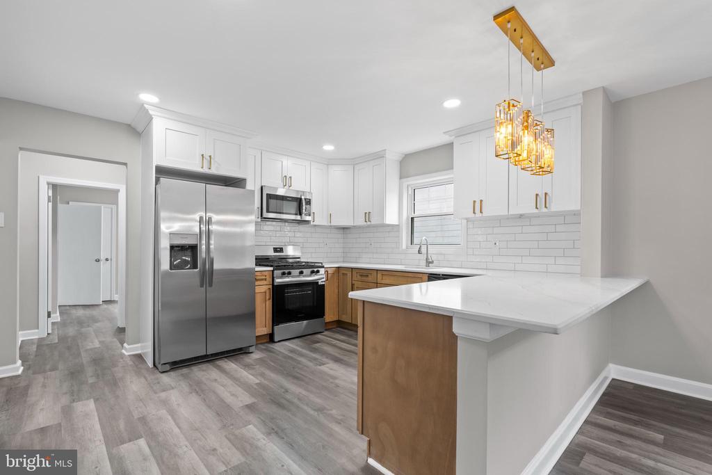 131 LIPPINCOTT AVENUE