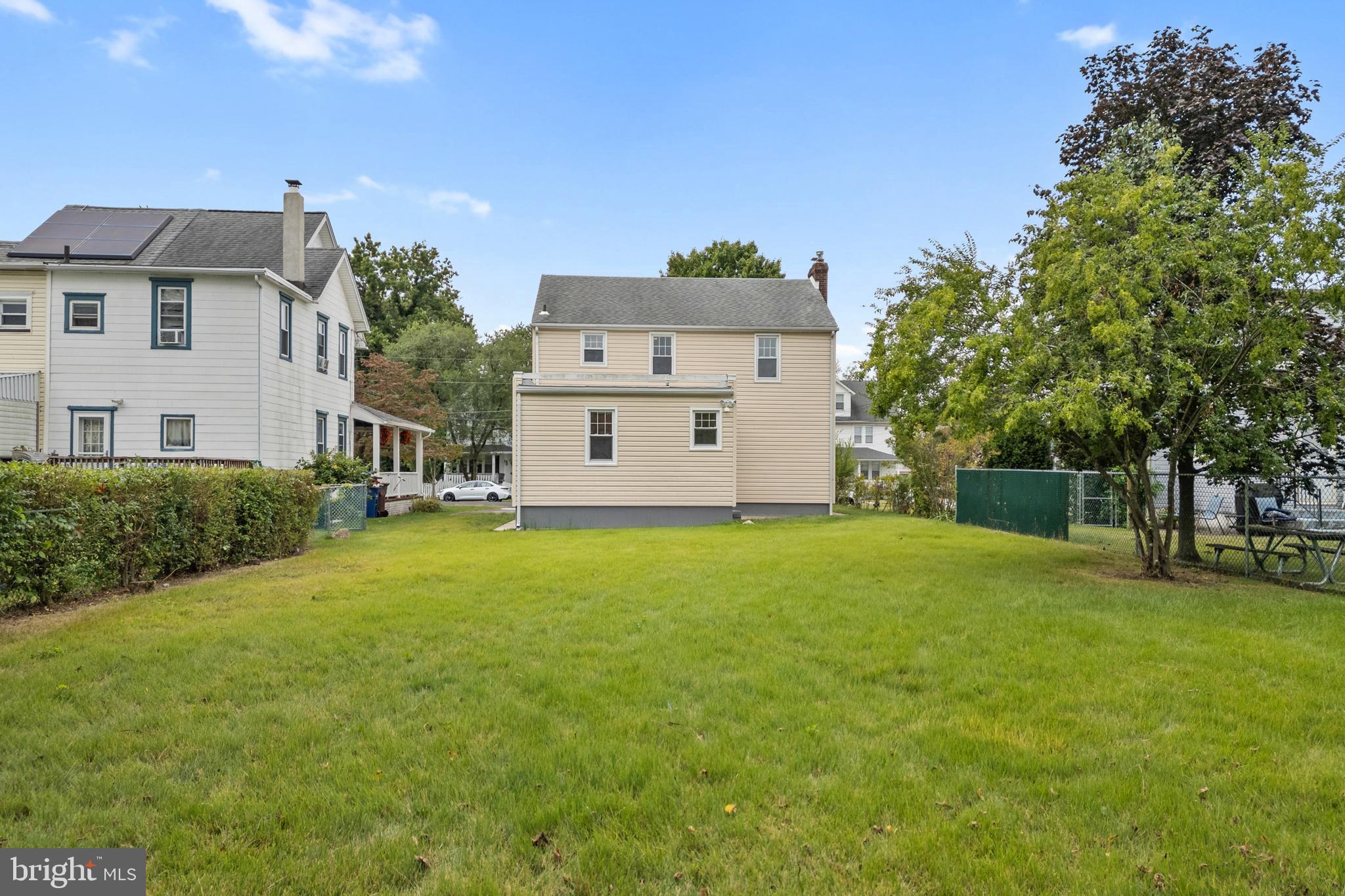 131 LIPPINCOTT AVENUE