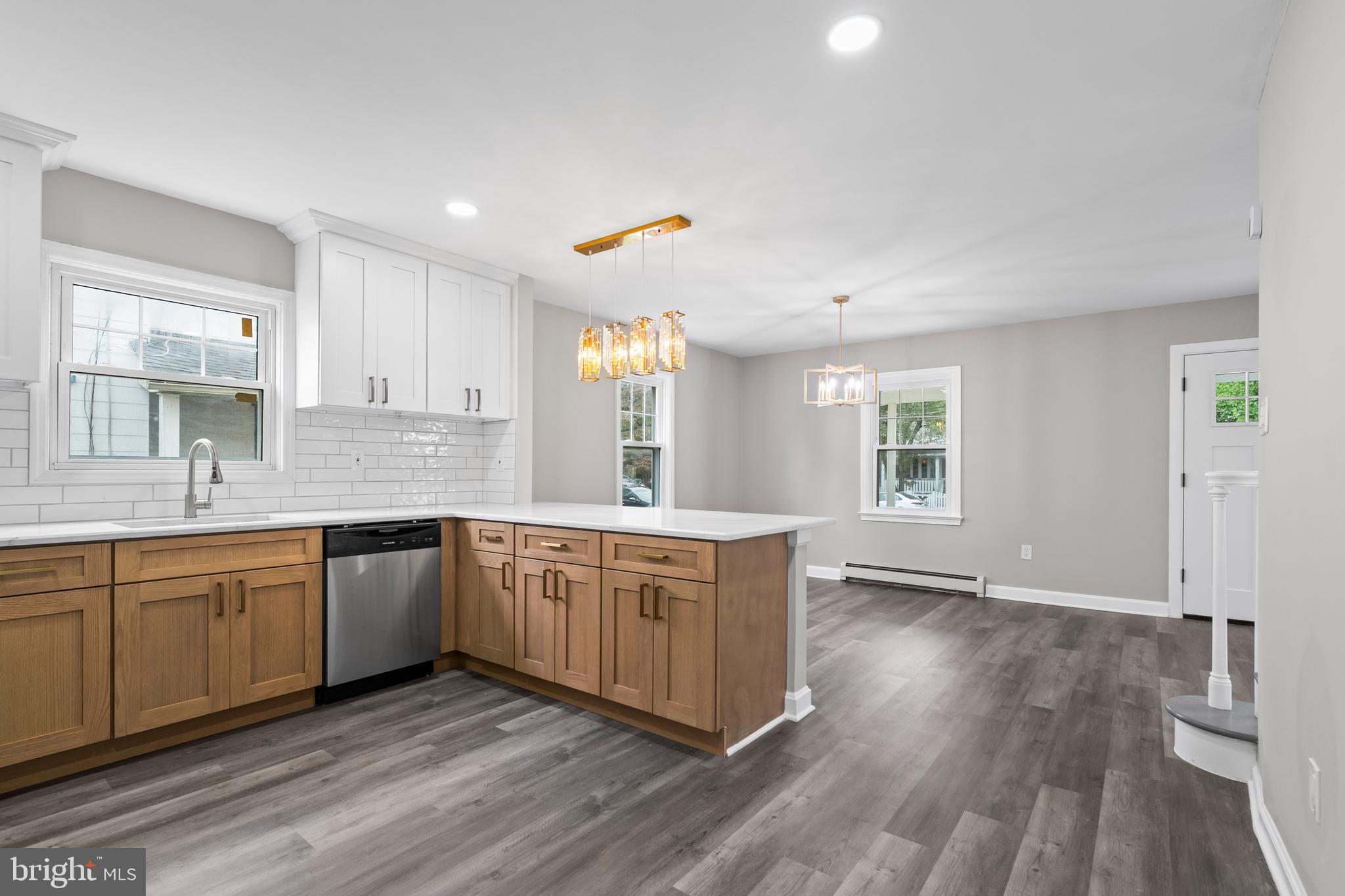 131 LIPPINCOTT AVENUE