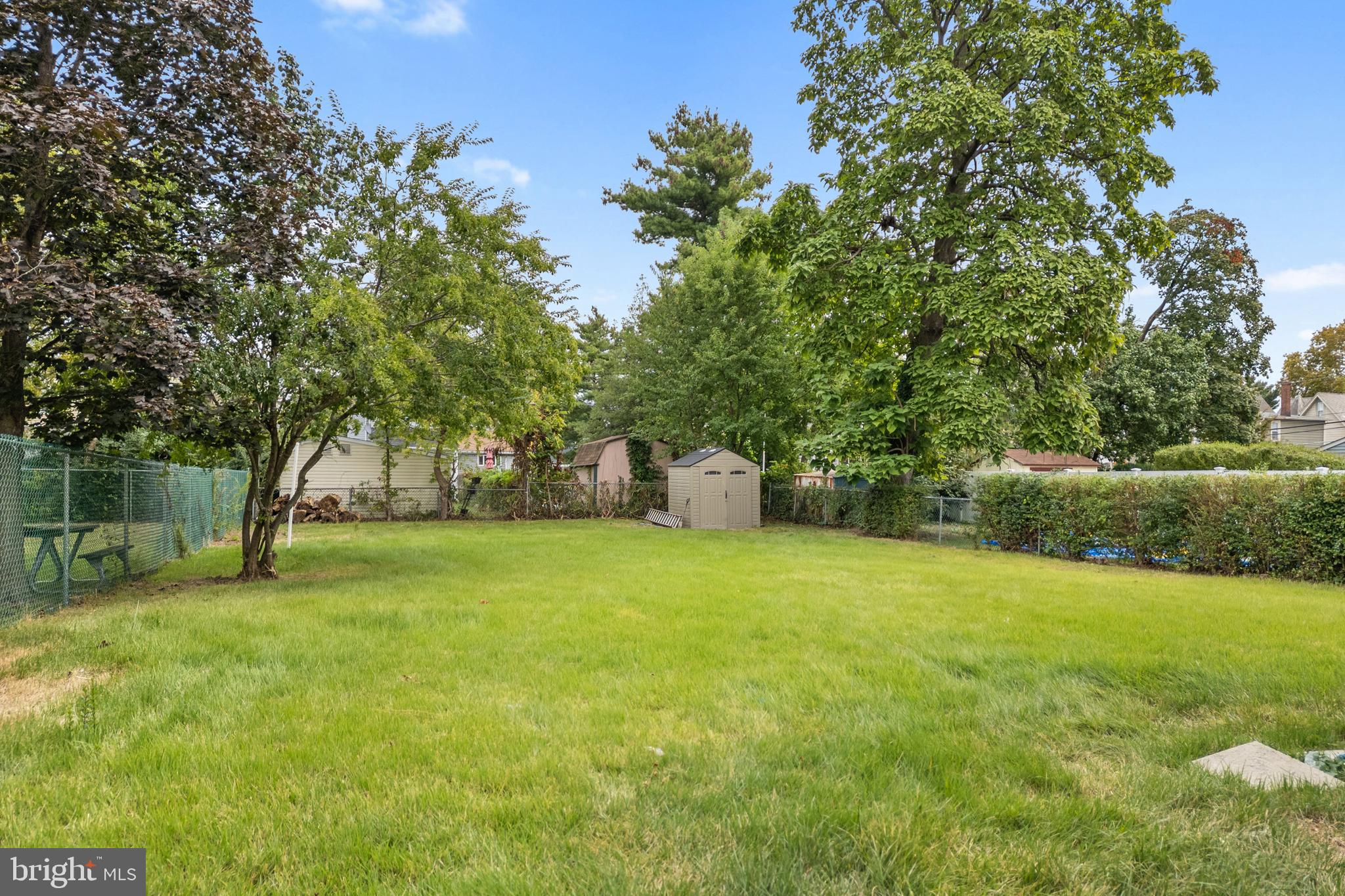 131 LIPPINCOTT AVENUE
