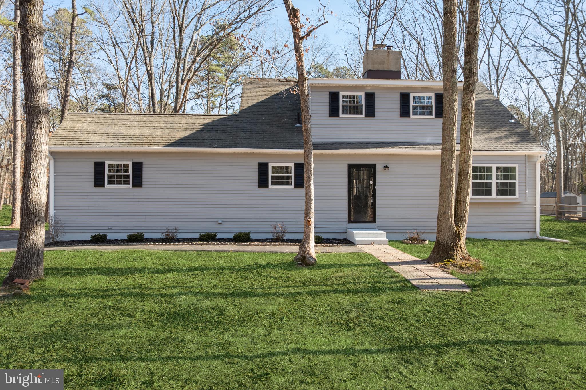 221 OAK LANE
