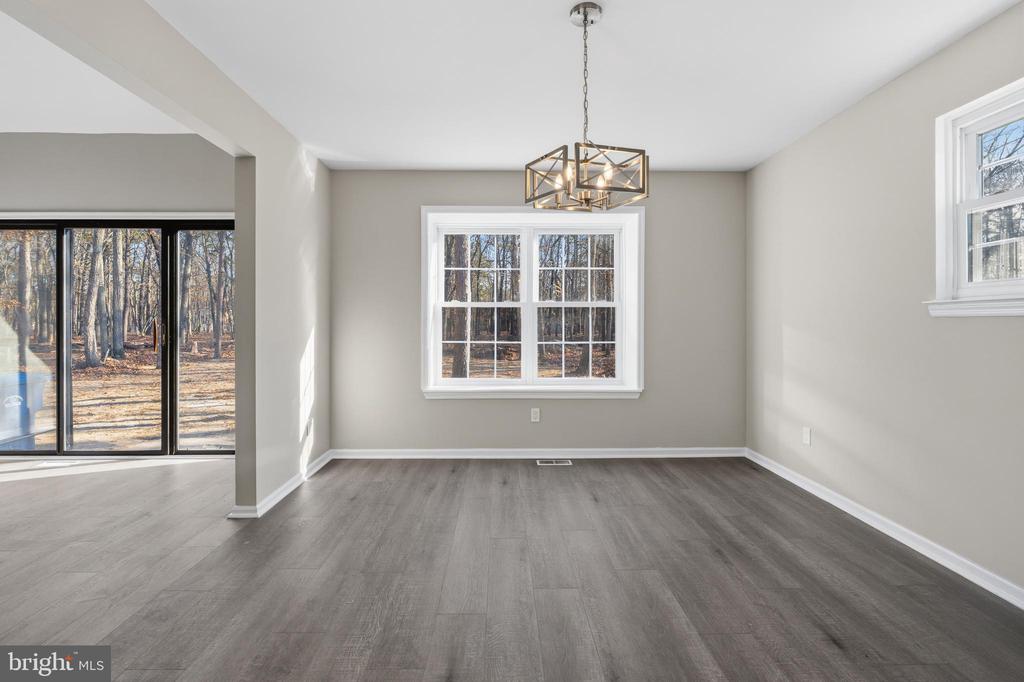 221 OAK LANE