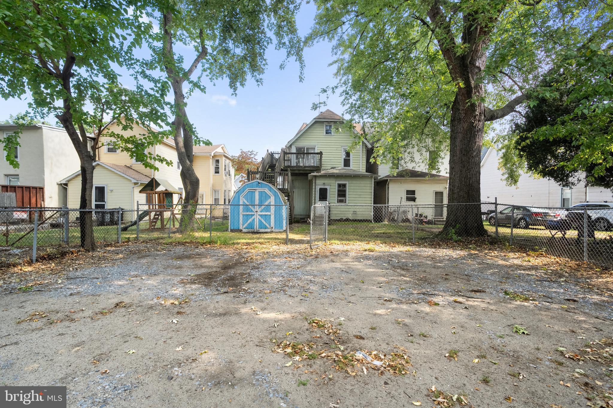 724 Hunter St