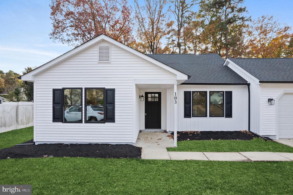 103 Ramblewood Dr