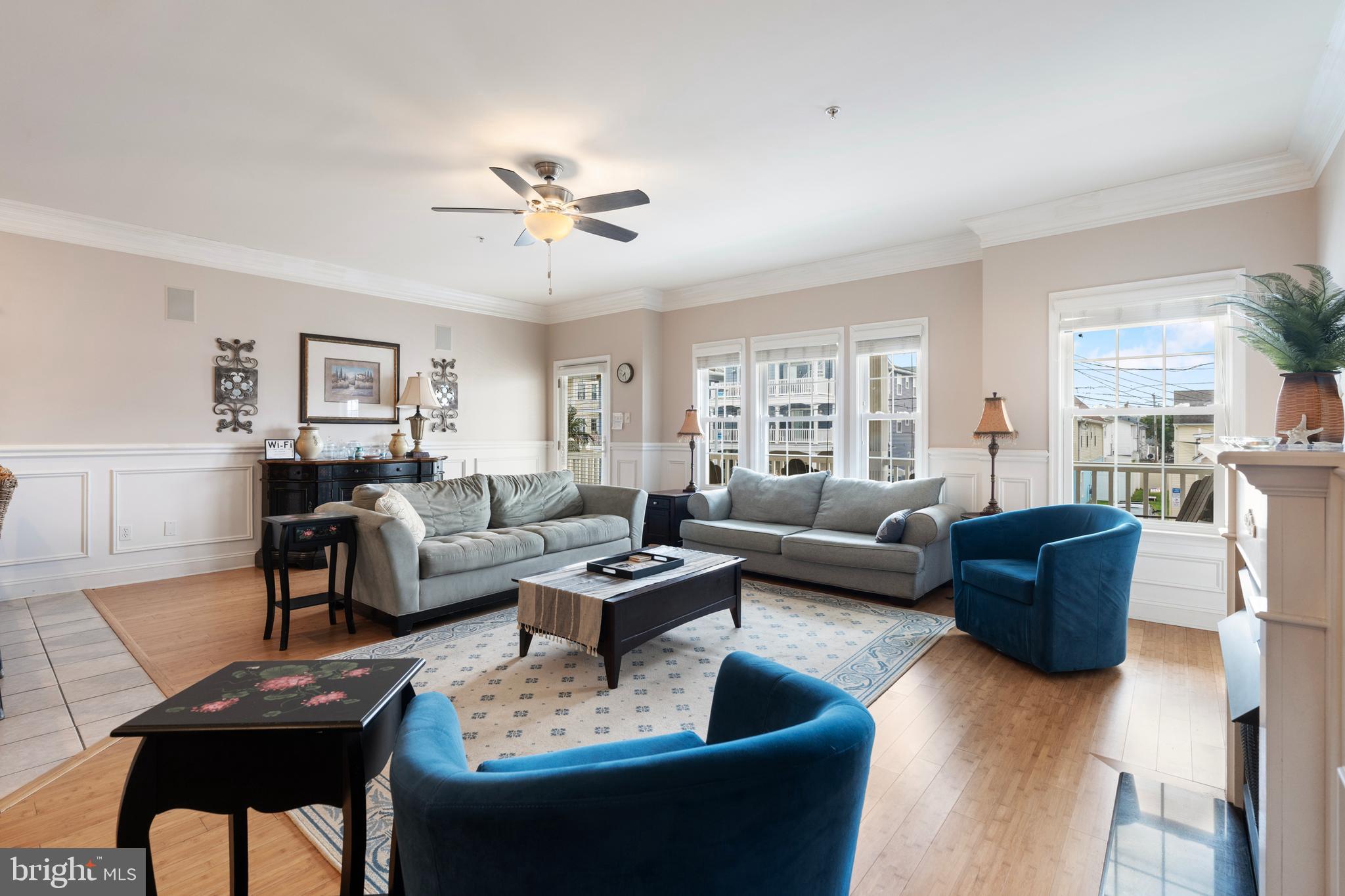 215 E Rio Grande Ave #Unit B