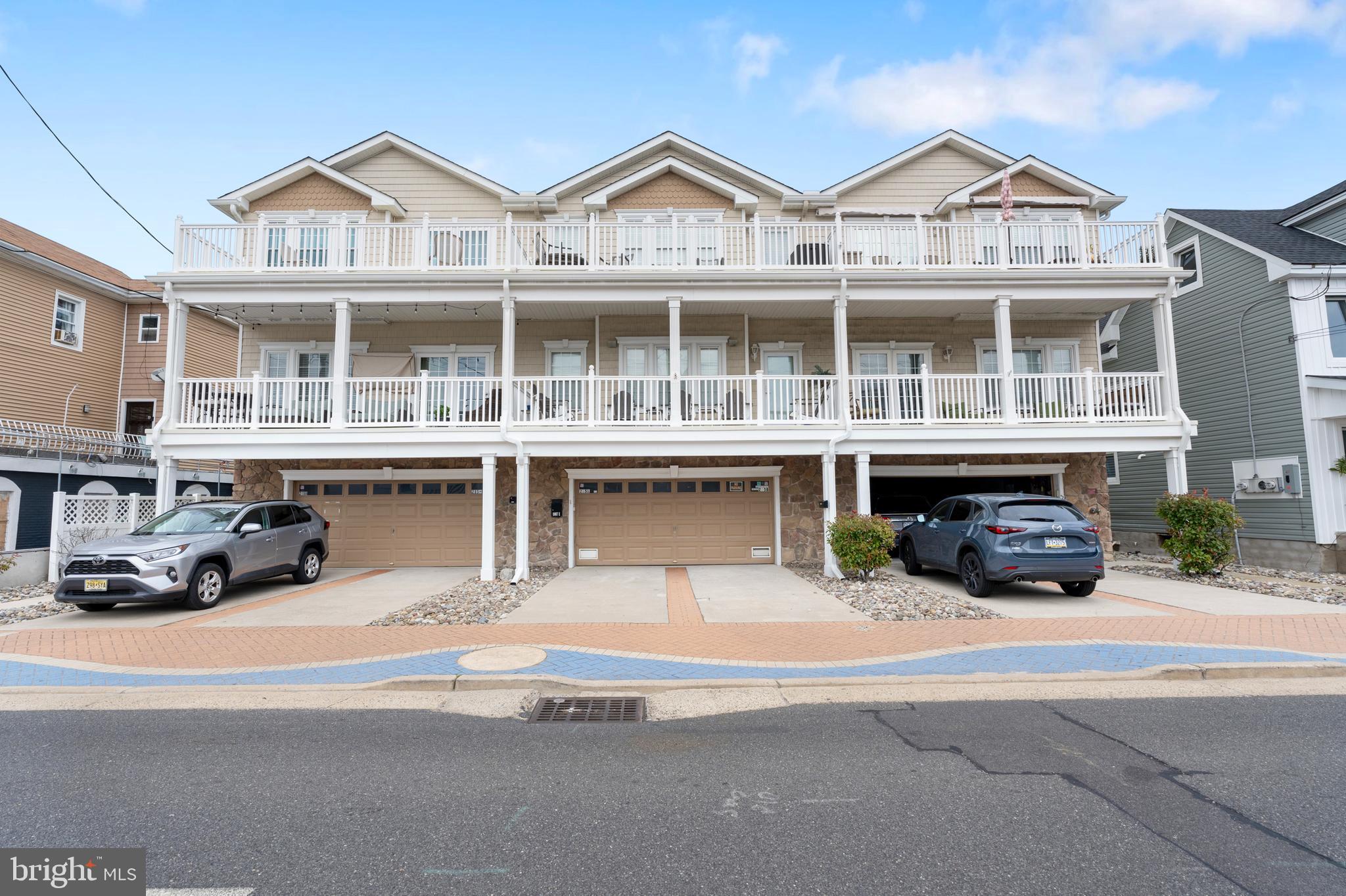 215 E Rio Grande Ave #Unit B