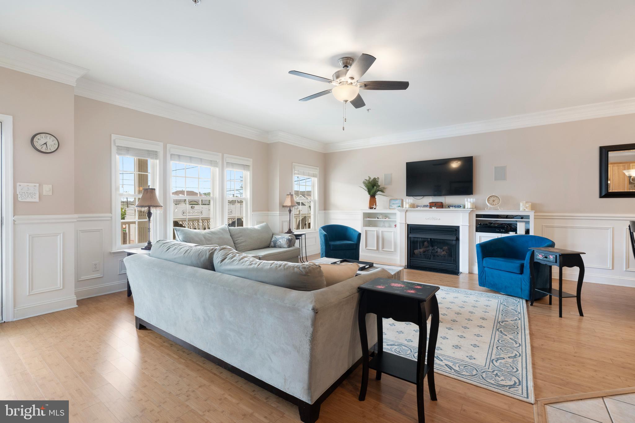 215 E Rio Grande Ave #Unit B