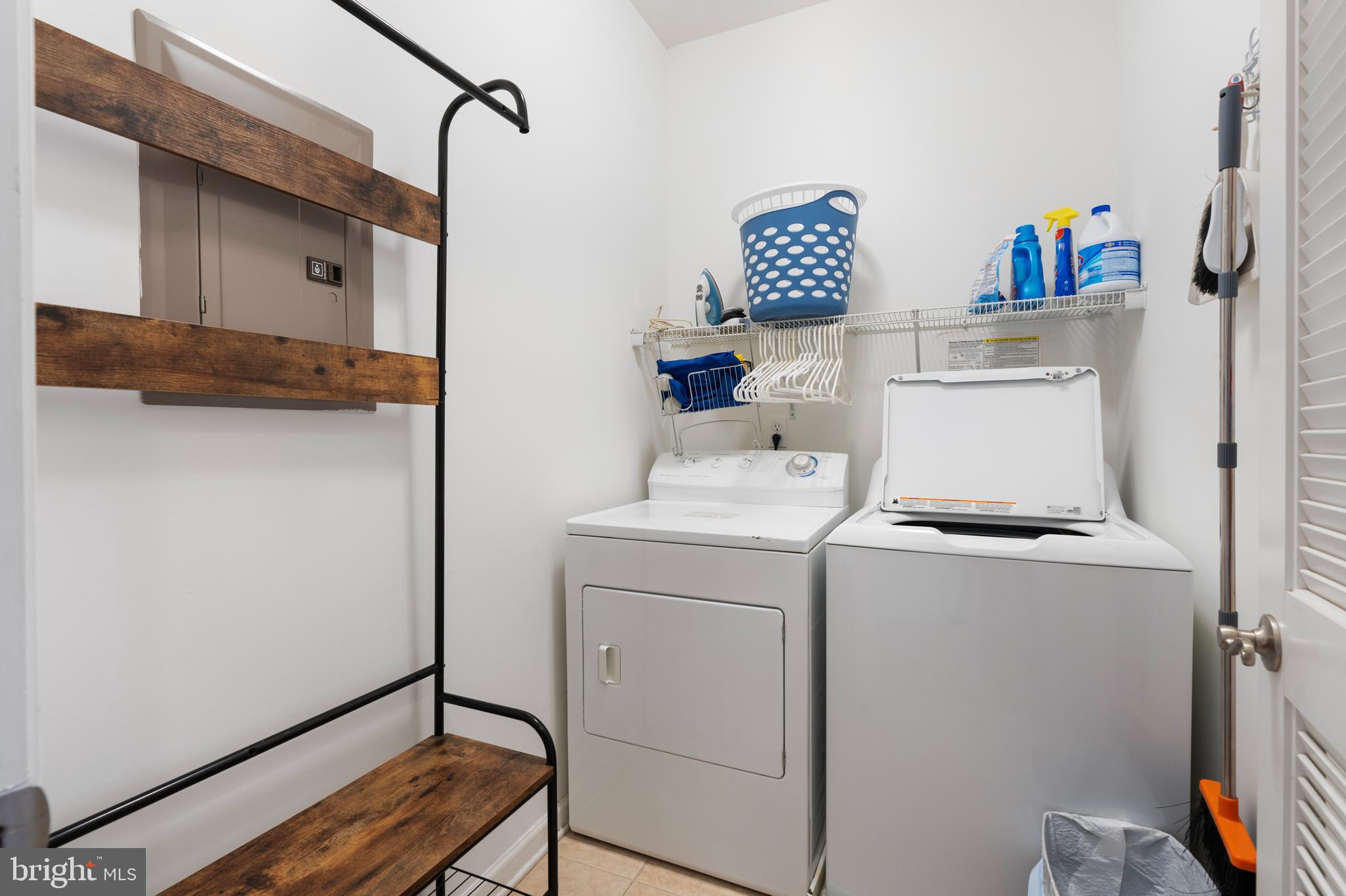 215 E Rio Grande Ave #Unit B