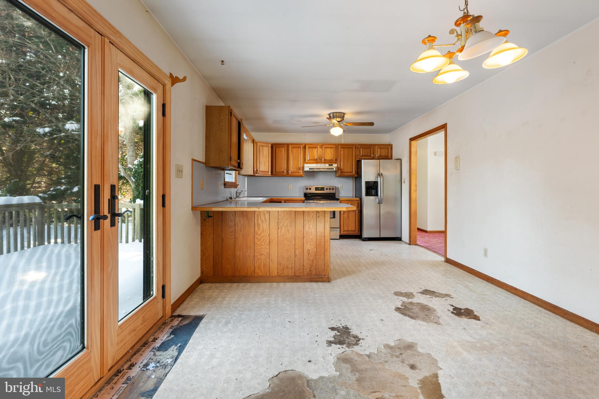 28 Fishing Creek Rd