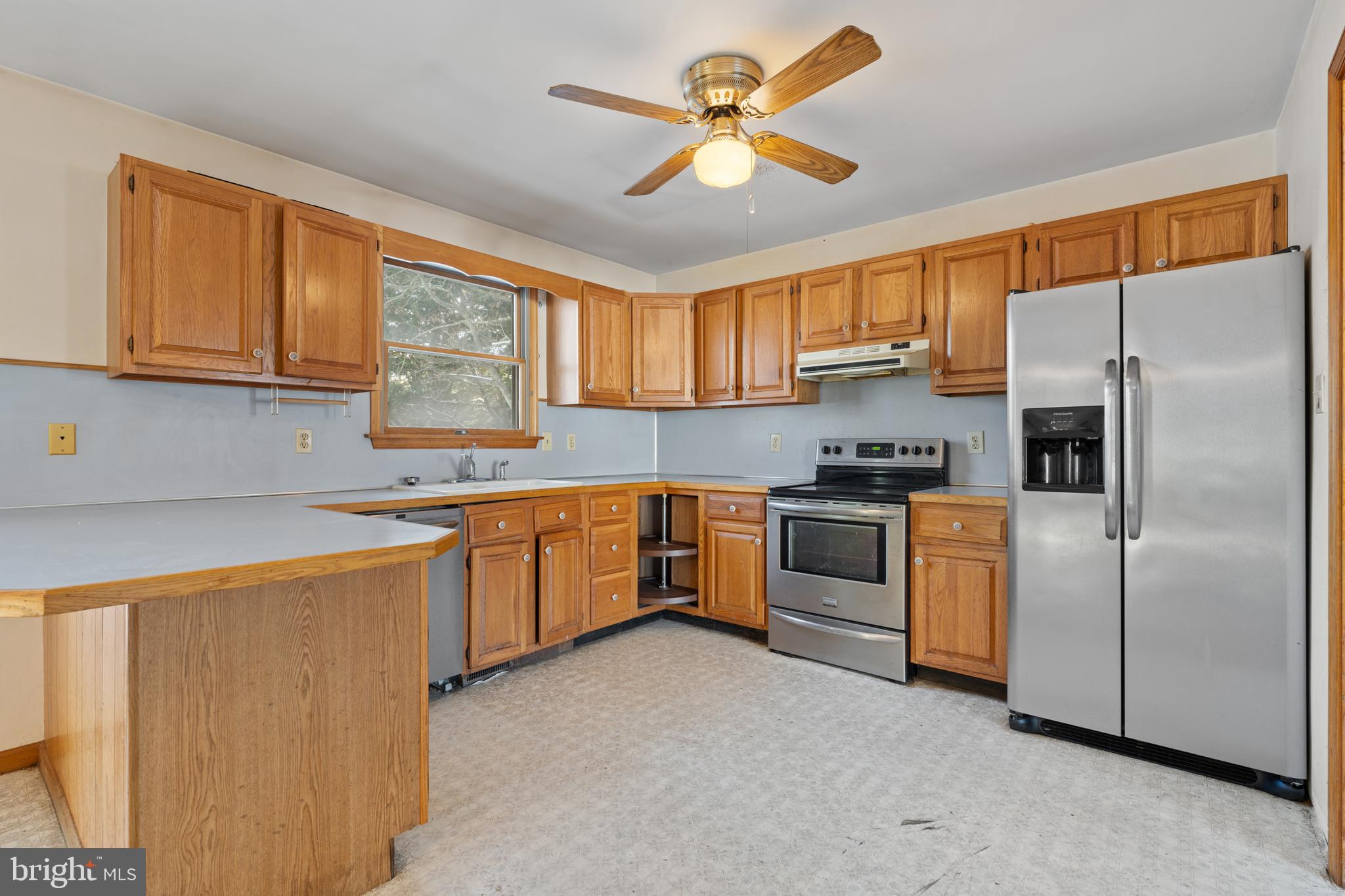 28 Fishing Creek Rd