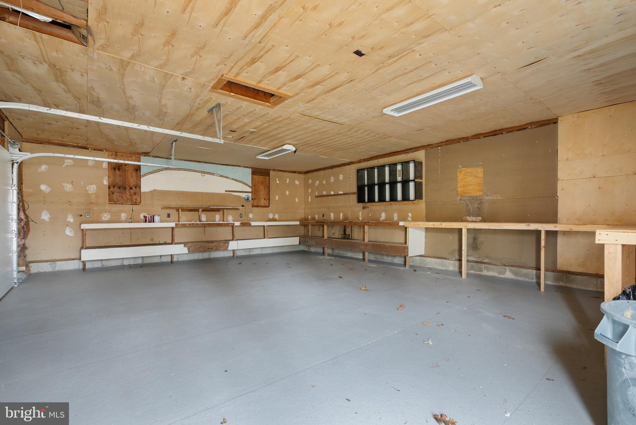 42 W Shellbay Ave