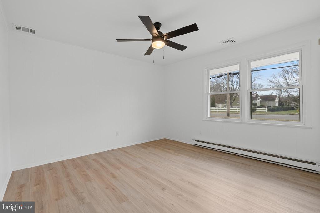 42 W Shellbay Ave