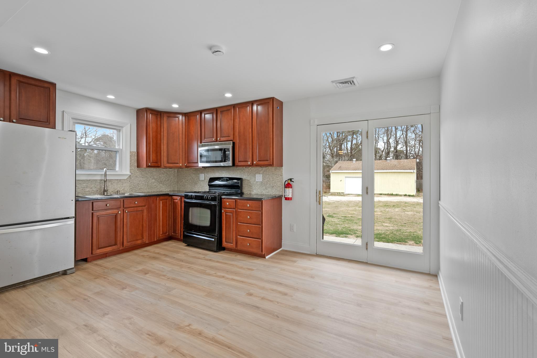 42 W Shellbay Ave