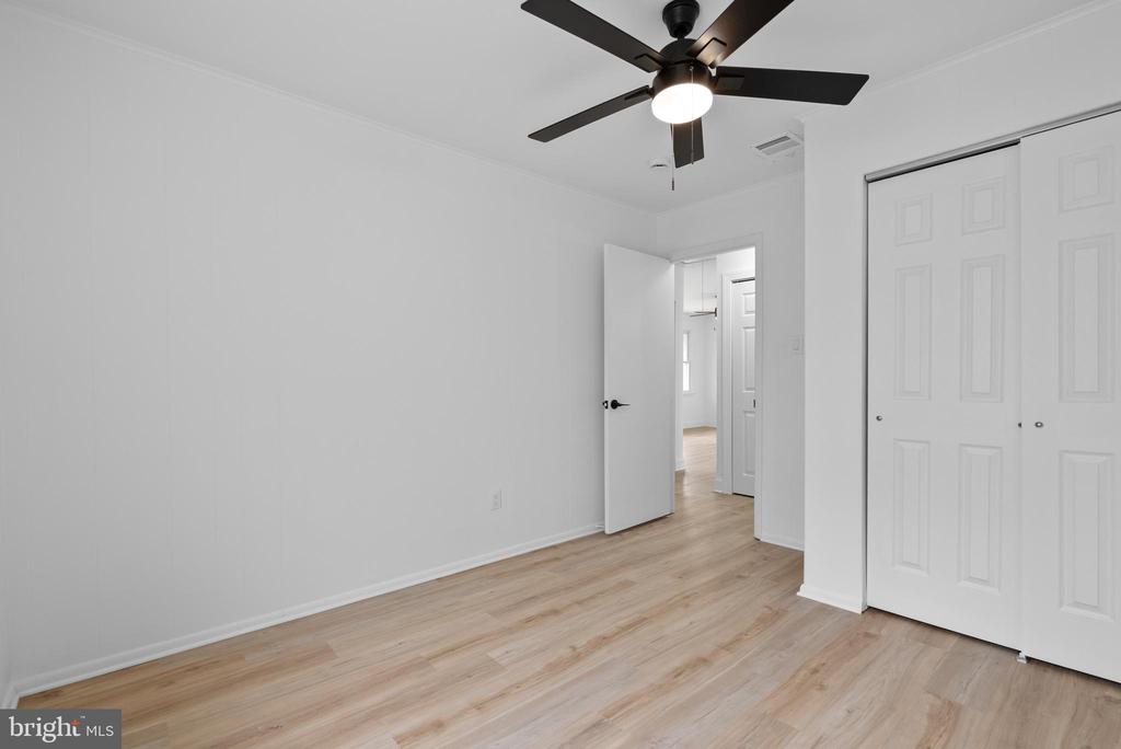 42 W Shellbay Ave