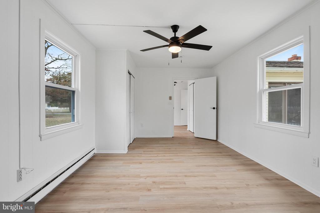 42 W Shellbay Ave