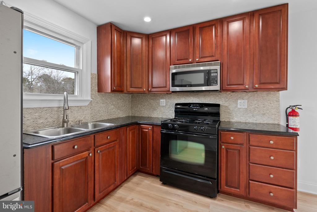 42 W Shellbay Ave