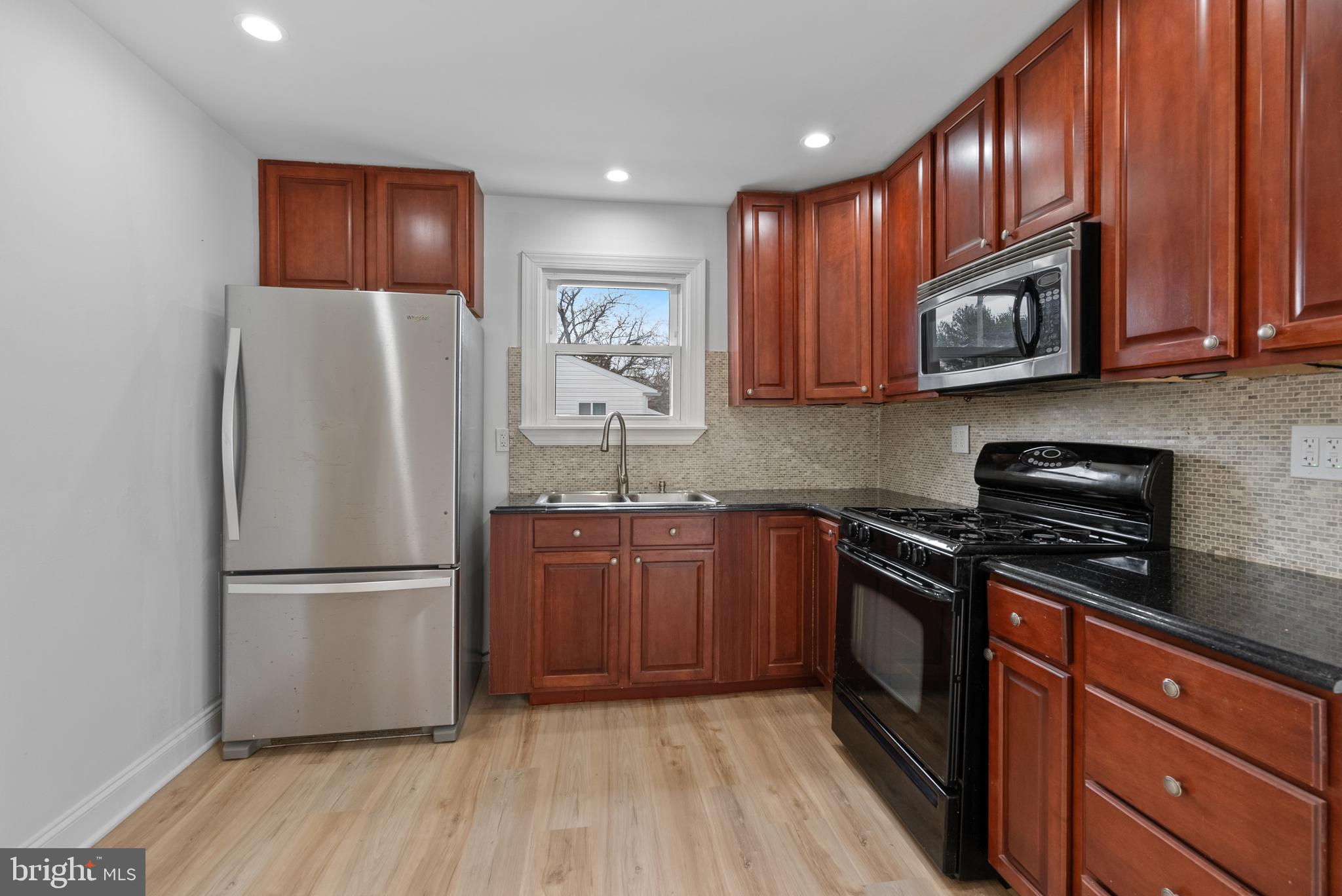42 W Shellbay Ave