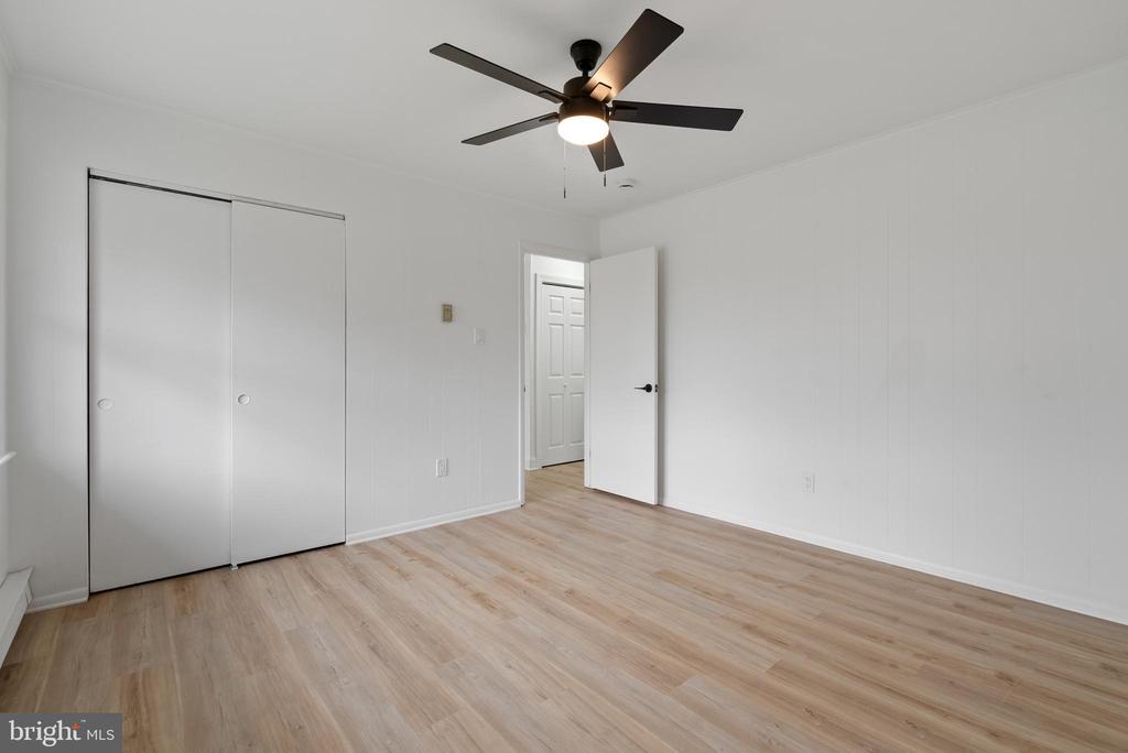 42 W Shellbay Ave
