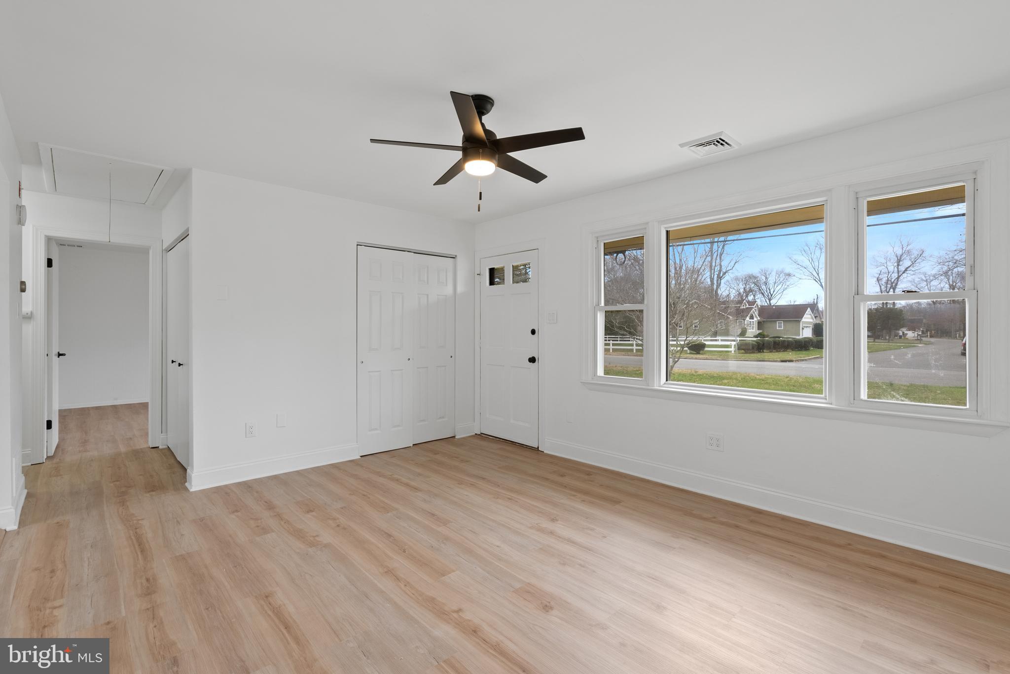 42 W Shellbay Ave