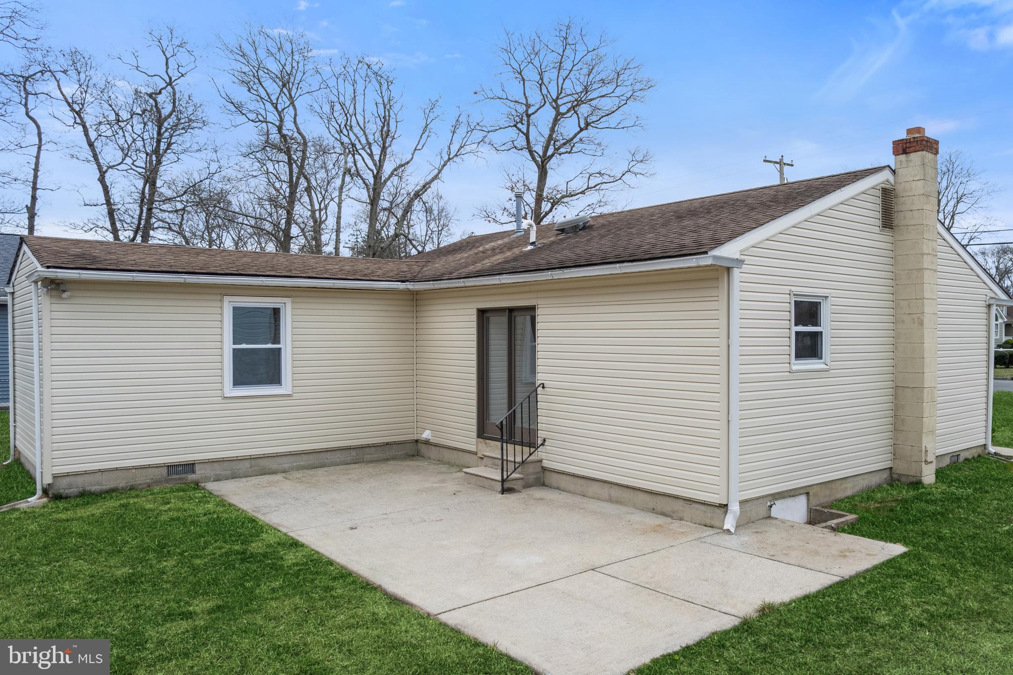 42 W Shellbay Ave